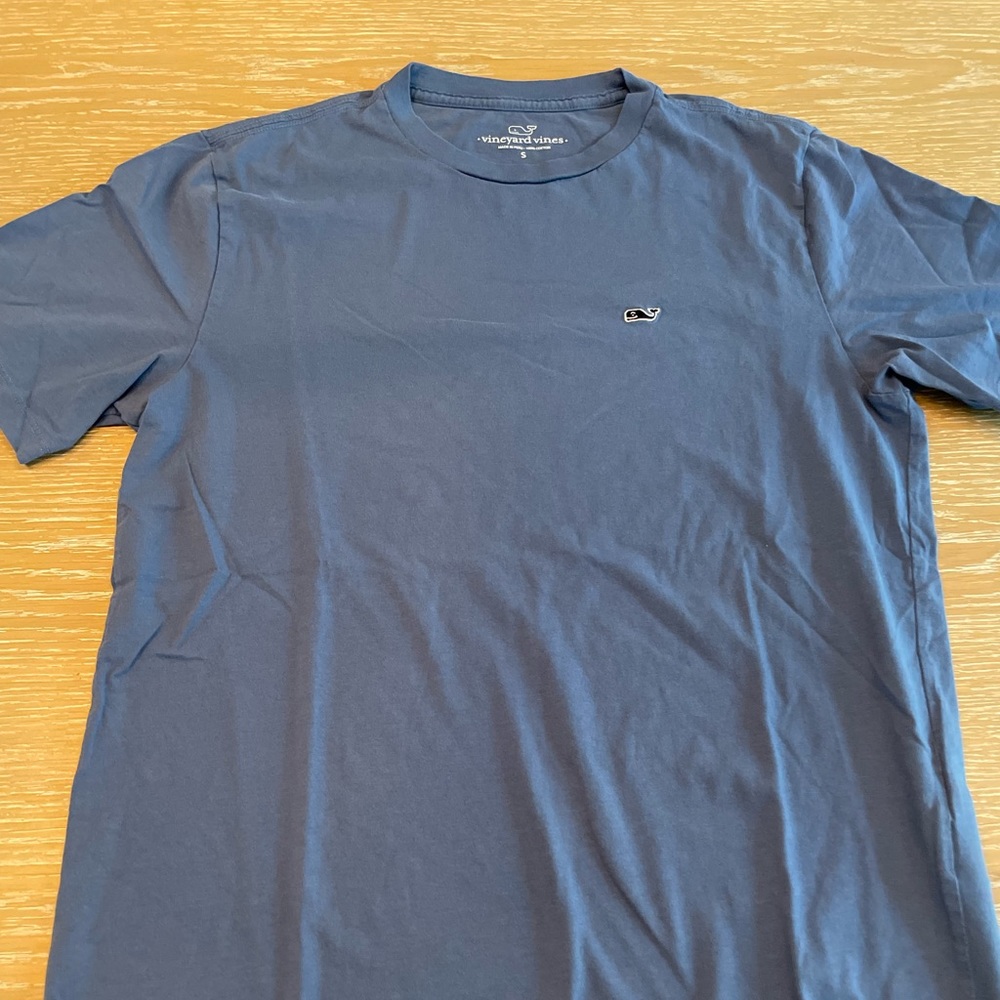 Size S Vineyard Vines T-shirt
